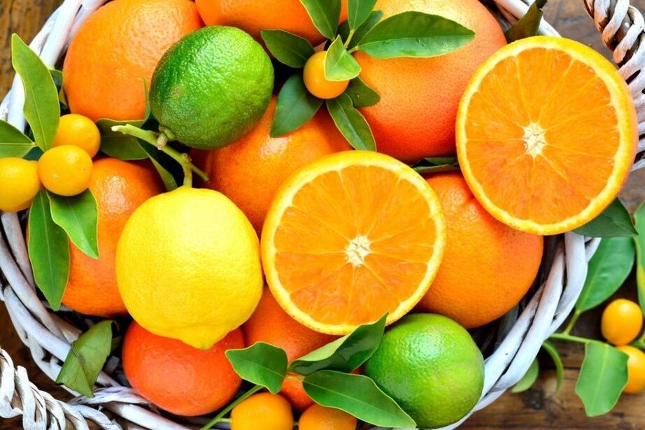 Orangen und Zitronen für Power. 