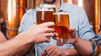Die Wirkung von alkoholischen Getränken auf die Macht